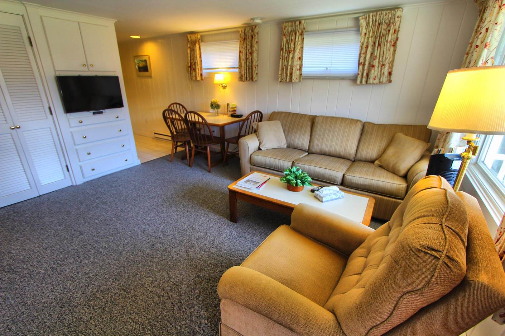 A spacious living room at VRI's Brant Point Courtyard in Massachusetts.